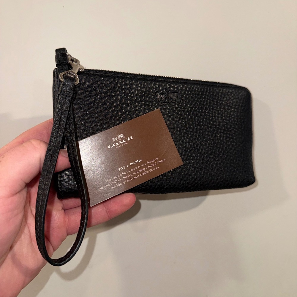 Coach Black Pebbled Leather Phone Wallet Wristlet Organizer Silver Hardware